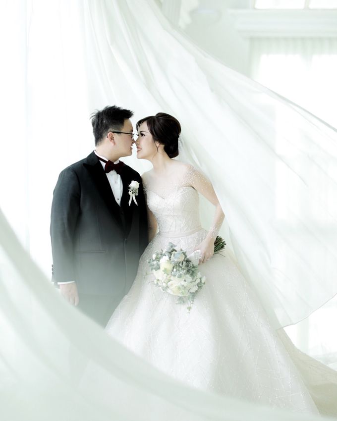 Revie & Widarti - Wedding Day by Wong Hang Distinguished Tailor - 020