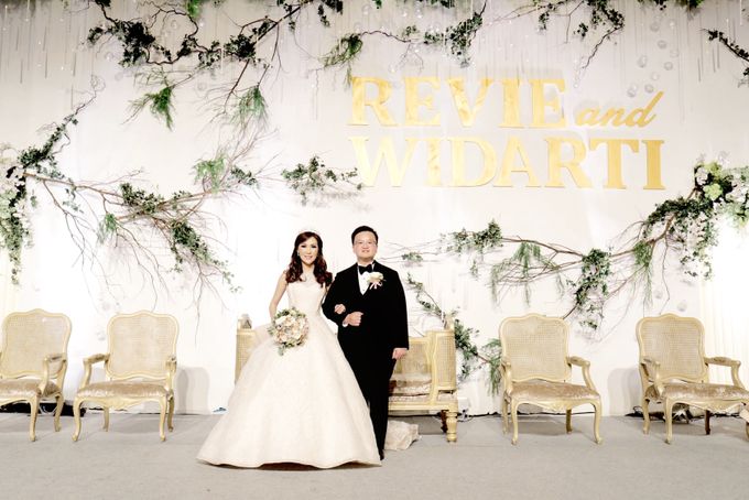 Revie & Widarti - Wedding Day by Wong Hang Distinguished Tailor - 043