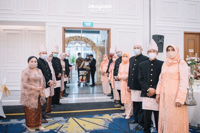 New Normal Minang Wedding Of Febrina & Reza by Menara Mandiri by IKK Wedding (ex. Plaza Bapindo) - 016 New Normal Minang Wedding Of Febrina & Reza by Menara Mandiri by IKK Wedding (ex. Plaza Bapindo) - 016