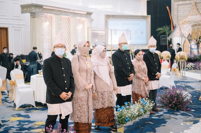 New Normal Minang Wedding Of Febrina & Reza by Menara Mandiri by IKK Wedding (ex. Plaza Bapindo) - 022 New Normal Minang Wedding Of Febrina & Reza by Menara Mandiri by IKK Wedding (ex. Plaza Bapindo) - 022