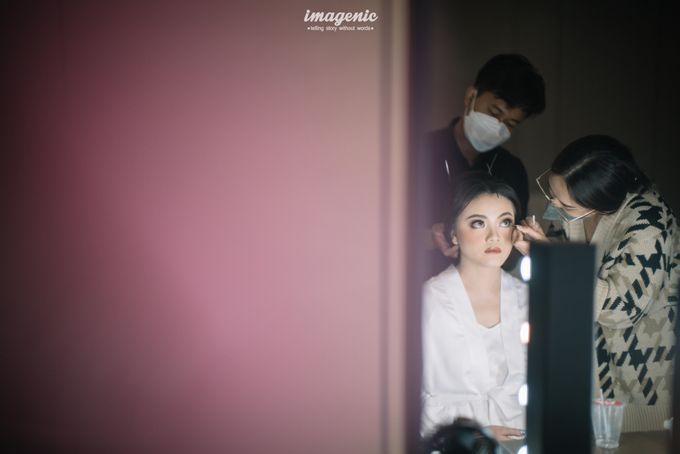 Wedding Preparation with our bride at Artotel Mangkuluhur by Hotel Artotel Mangkuluhur by IKK Wedding - 001 Wedding Preparation with our bride at Artotel Mangkuluhur by Hotel Artotel Mangkuluhur by IKK Wedding - 001
