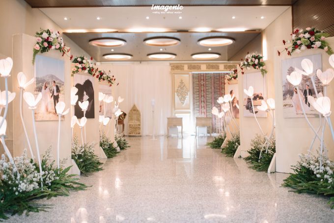 Foyer Decoration Inspiration for New Normal Wedding by Menara Mandiri by IKK Wedding (ex. Plaza Bapindo) - 002 Foyer Decoration Inspiration for New Normal Wedding by Menara Mandiri by IKK Wedding (ex. Plaza Bapindo) - 002