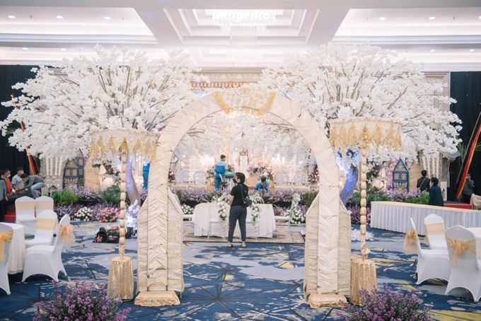 New Normal Minang Wedding Of Febrina & Reza by Menara Mandiri by IKK Wedding (ex. Plaza Bapindo) - 036 New Normal Minang Wedding Of Febrina & Reza by Menara Mandiri by IKK Wedding (ex. Plaza Bapindo) - 036