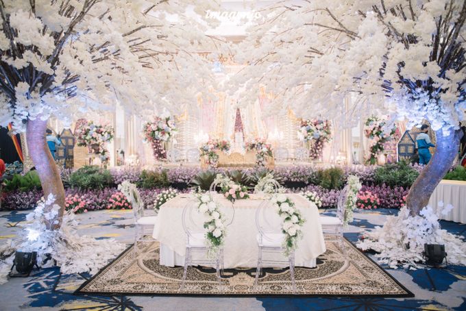 New Normal Minang Wedding Of Febrina & Reza by Menara Mandiri by IKK Wedding (ex. Plaza Bapindo) - 037 New Normal Minang Wedding Of Febrina & Reza by Menara Mandiri by IKK Wedding (ex. Plaza Bapindo) - 037