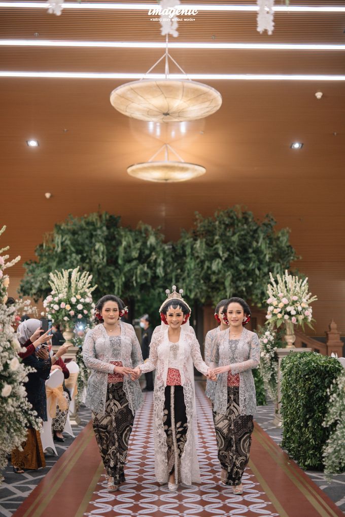 JAWA WEDDING OF RIZKA % RIZKY by Menara Mandiri by IKK Wedding - 004