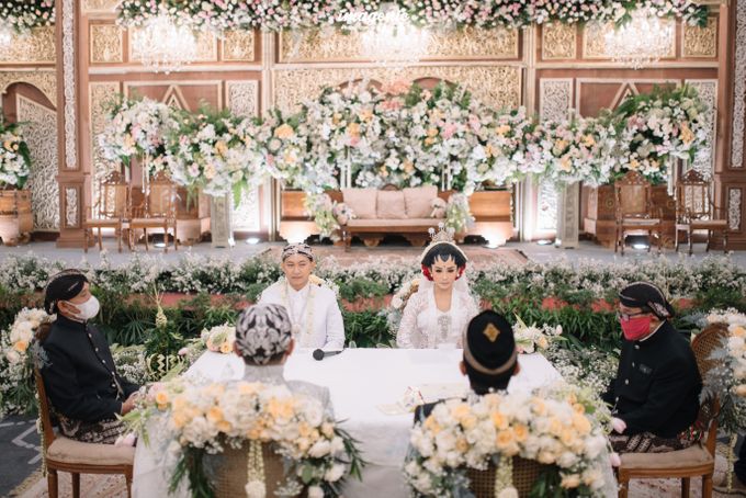 JAWA WEDDING OF RIZKA & RIZKY by IKK Wedding Venues - 010