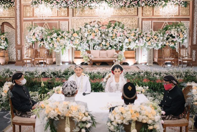 JAWA WEDDING OF RIZKA % RIZKY by Menara Mandiri by IKK Wedding - 005 JAWA WEDDING OF RIZKA % RIZKY by Menara Mandiri by IKK Wedding - 005