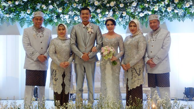 WEDDING PARTY KEBAYA MODERN / TRADISIONAL by DELMORA - 015 WEDDING PARTY KEBAYA MODERN / TRADISIONAL by DELMORA - 015