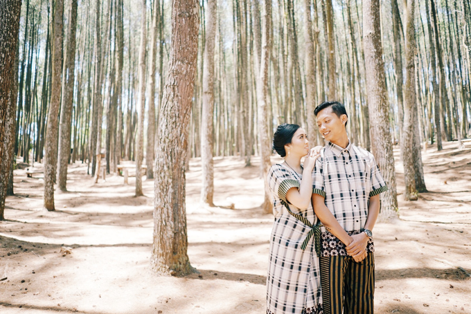 Anggi + Kukuh Pre-Wedding - Javenese Concept by Photolagi.id - 008 Anggi + Kukuh Pre-Wedding - Javenese Concept by Photolagi.id - 008