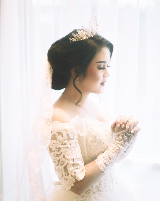 Amelia + Hendro - Holy Matrimony by Photolagi.id - 004