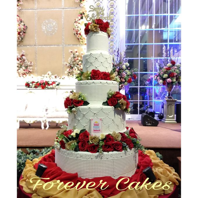 3-5 Tiers Wedding Cake With 70cm Round Base by FOREVER CAKE - 002 3-5 Tiers Wedding Cake With 70cm Round Base by FOREVER CAKE - 002