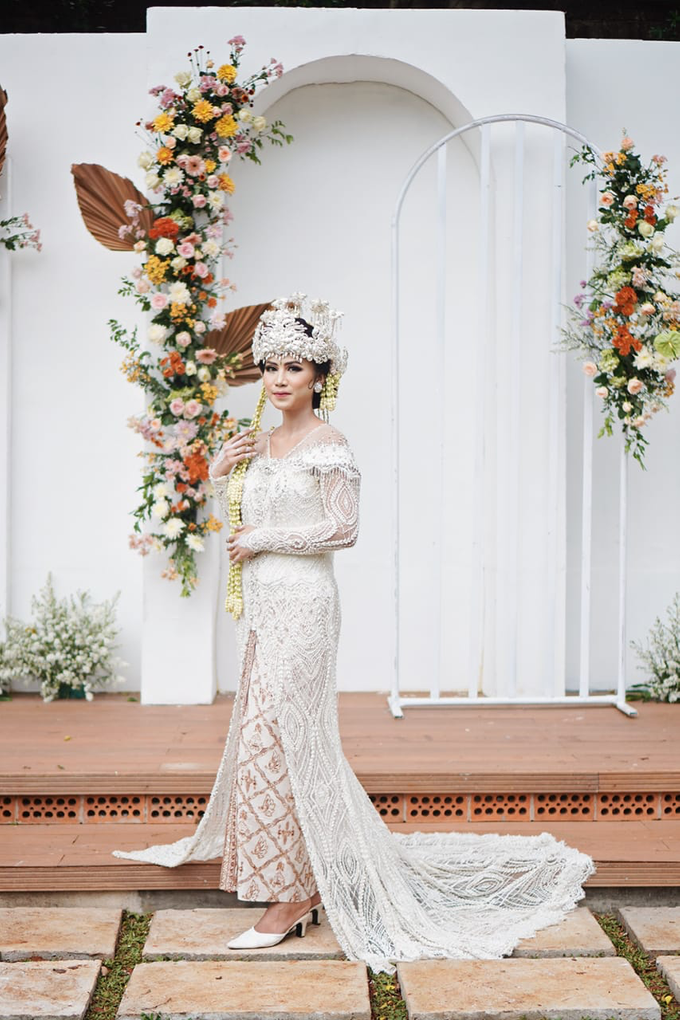 Novita & Reza Intimate Wedding by Bumi Rosalin - 006