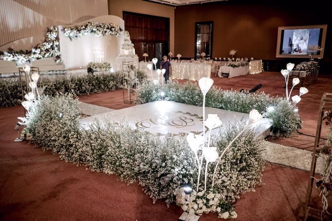 William & Beatrix Wedding Decoration at Aryaduta by Yofi Harlianto - 021 William & Beatrix Wedding Decoration at Aryaduta by Yofi Harlianto - 021