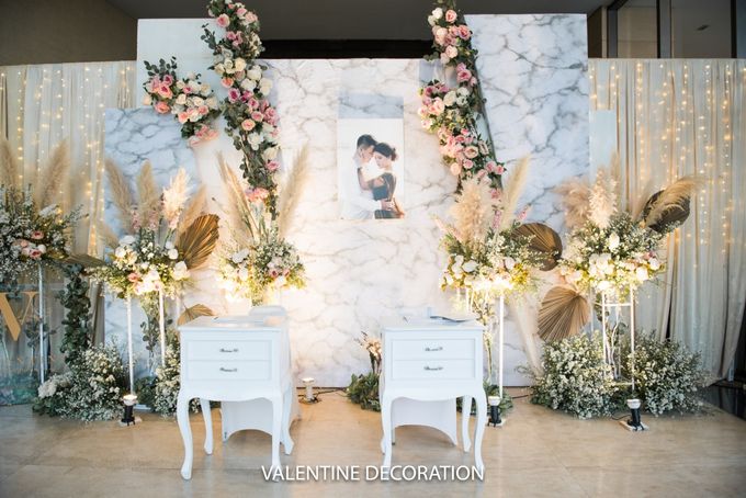 Rivaldy & Naomi Wedding Decoration at Hilton Pool by Bramanta Wijaya Sposa - 029