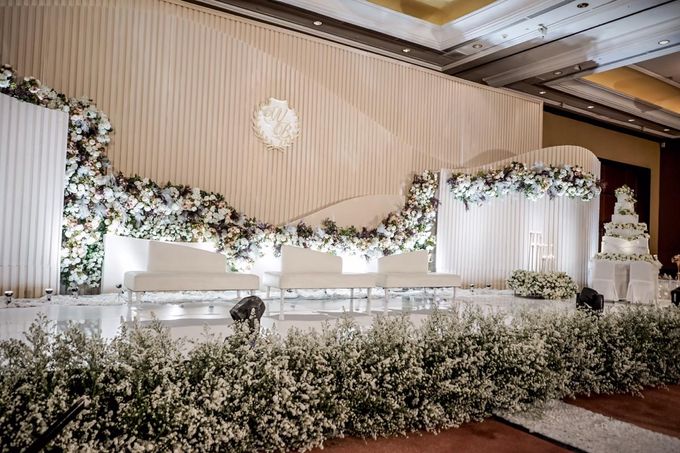 William & Beatrix Wedding Decoration at Aryaduta by Yofi Harlianto - 014 William & Beatrix Wedding Decoration at Aryaduta by Yofi Harlianto - 014