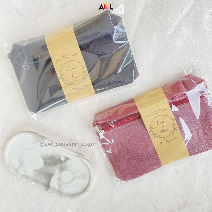 Souvenir Pouch Prada Hand Bag for Denna & Danu by AWL Souvenir - 004