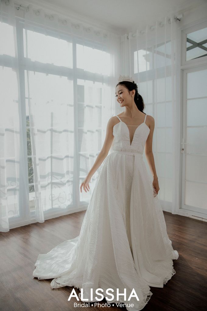 Fall 2021 Premier Gown Collection 2 by Alissha Bride - 006