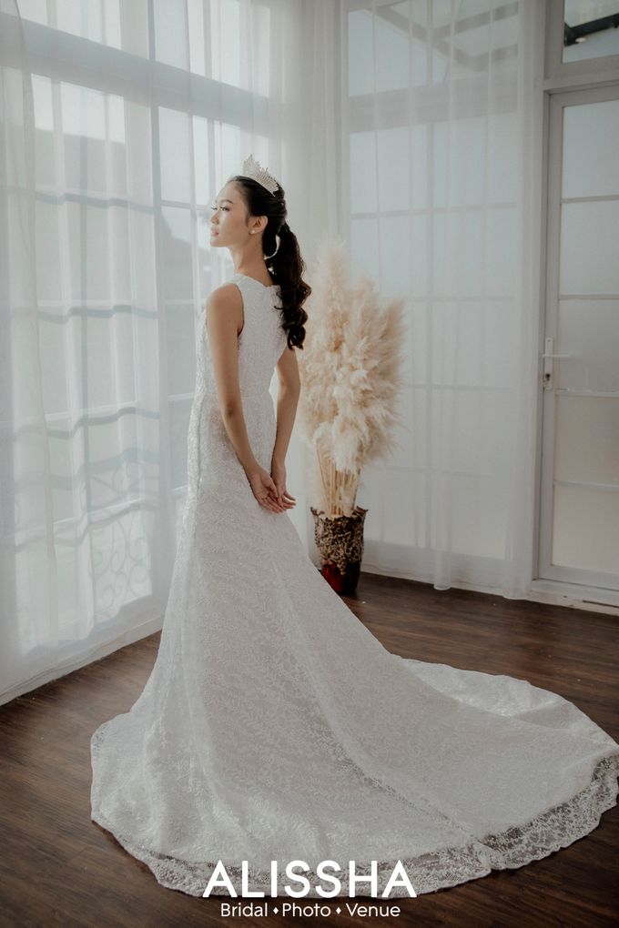 Fall 2021 Premier Gown Collection 2 by Alissha Bride - 012