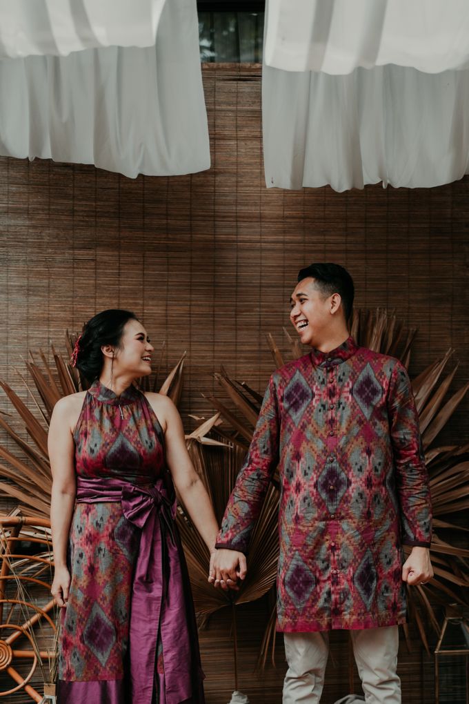 Arianti & David Engagement by SVARNA by IKAT Indonesia Didiet Maulana - 002