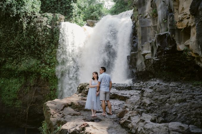 One Day Prewedding in Bali by Mariyasa - 002