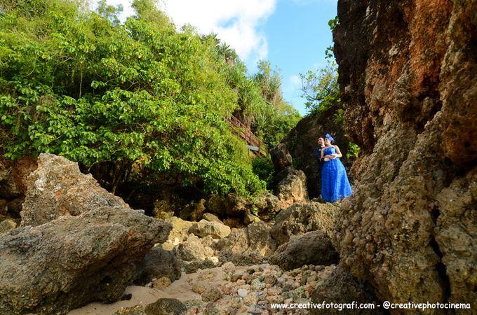 Prewedding di Pantai Jogja (romantic prewedding in the beach) by Creative Fotografi - 004