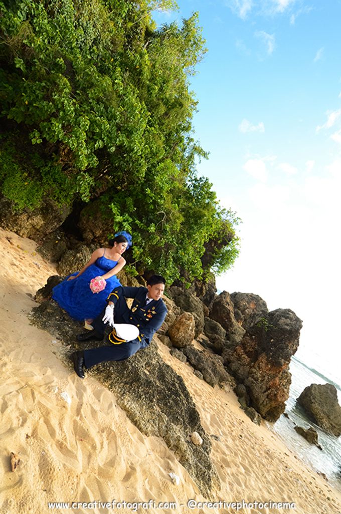 Prewedding di Pantai Jogja (romantic prewedding in the beach) by Creative Fotografi - 019