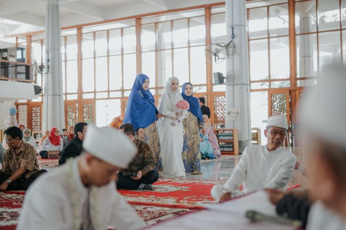 Prosesi Akad Nikah Kebaya Muslimah Tyas & Irsyad BY LAKSMI 0817 0370 7670 by LAKSMI - Kebaya Muslimah & Islamic Bride - 007