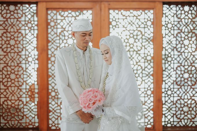 Prosesi Akad Nikah Kebaya Muslimah Tyas & Irsyad BY LAKSMI 0817 0370 7670 by LAKSMI - Kebaya Muslimah & Islamic Bride - 012