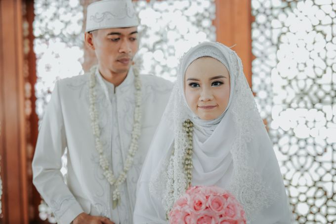 Prosesi Akad Nikah Kebaya Muslimah Tyas & Irsyad BY LAKSMI 0817 0370 7670 by LAKSMI - Kebaya Muslimah & Islamic Bride - 013