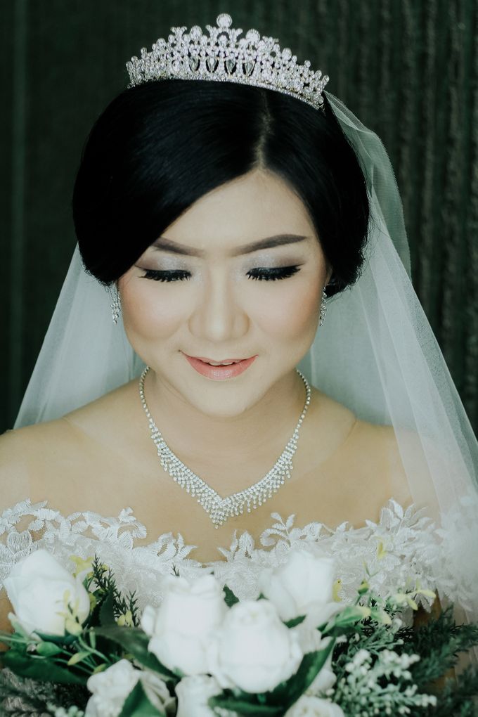 Bride In White For Yenni by Vintageopera Slashwedding - 002 Bride In White For Yenni by Vintageopera Slashwedding - 002