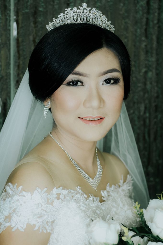 Bride In White For Yenni by Vintageopera Slashwedding - 001 Bride In White For Yenni by Vintageopera Slashwedding - 001
