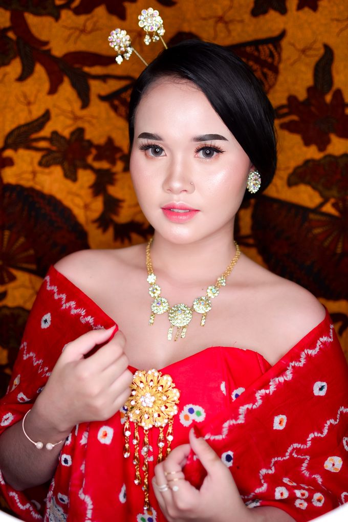 Makeup Pre Wedding Kak Indah by Ellvany Makeup - 005 Makeup Pre Wedding Kak Indah by Ellvany Makeup - 005