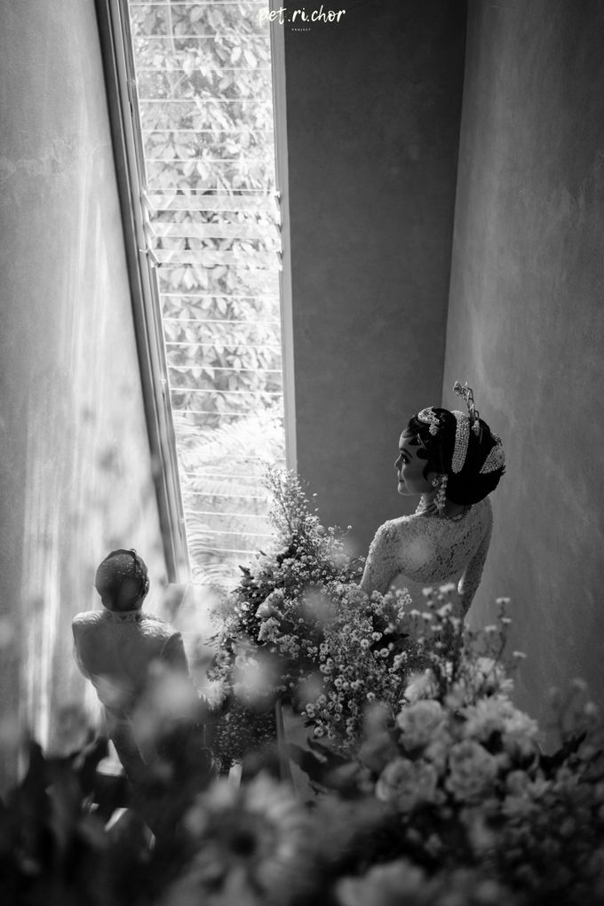 Intimate At-home Wedding by Petrichor Project (Petridays) - 048