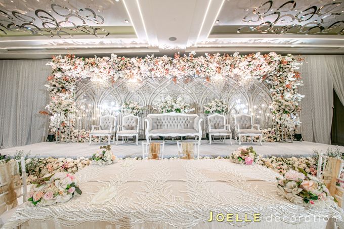 Life is the flower for which love is the honey by Joelle Decoration - 013 Life is the flower for which love is the honey by Joelle Decoration - 013