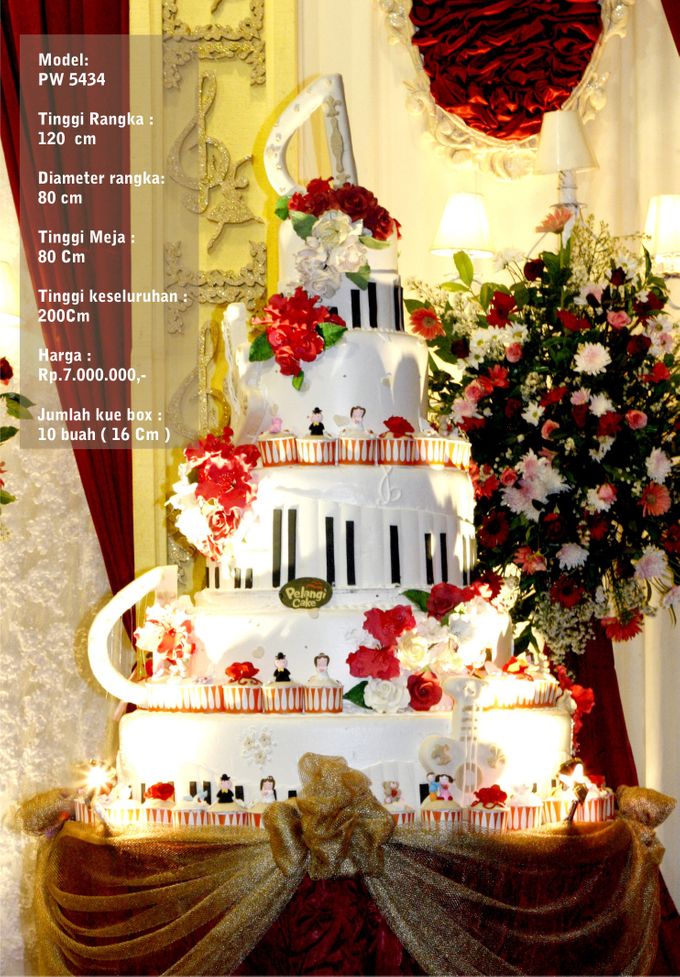 Wedding cake 5 Tiers by Pelangi Cake - 027