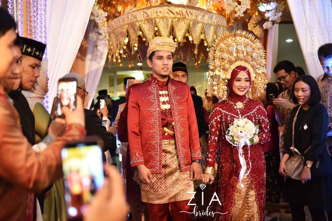 Ika & Iqbal Wedding by Zia Brides Make Up Artist & Kebaya - 006