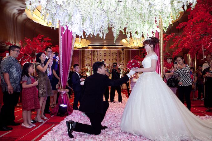 Wedding Day Of Budhi & Diana by Surya Photography & Video - 002 Wedding Day Of Budhi & Diana by Surya Photography & Video - 002
