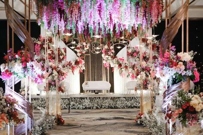 Richard & Citra Wedding at Royal Tulip Gn. Geulis by Kabita Wedding - 003