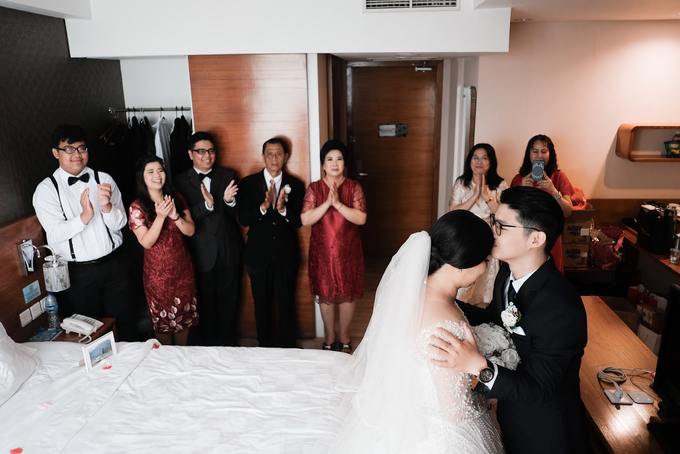 Wedding Of Meli & Chandra by Reginapangmakeup - 014 Wedding Of Meli & Chandra by Reginapangmakeup - 014