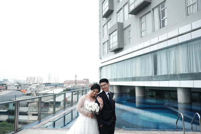 Wedding Of Meli & Chandra by Reginapangmakeup - 015 Wedding Of Meli & Chandra by Reginapangmakeup - 015