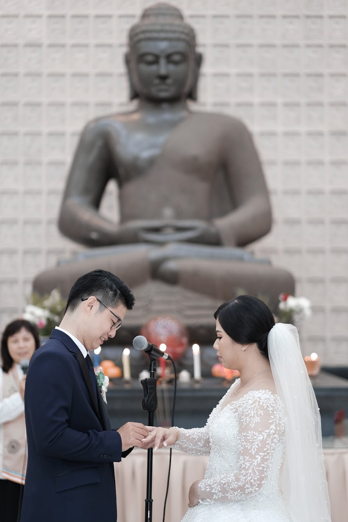 Wedding Of Meli & Chandra by Reginapangmakeup - 018 Wedding Of Meli & Chandra by Reginapangmakeup - 018
