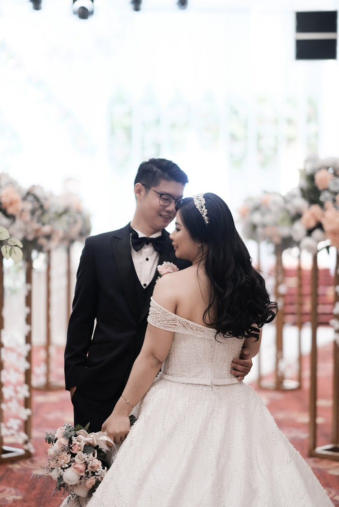 Wedding Of Meli & Chandra by Reginapangmakeup - 006 Wedding Of Meli & Chandra by Reginapangmakeup - 006