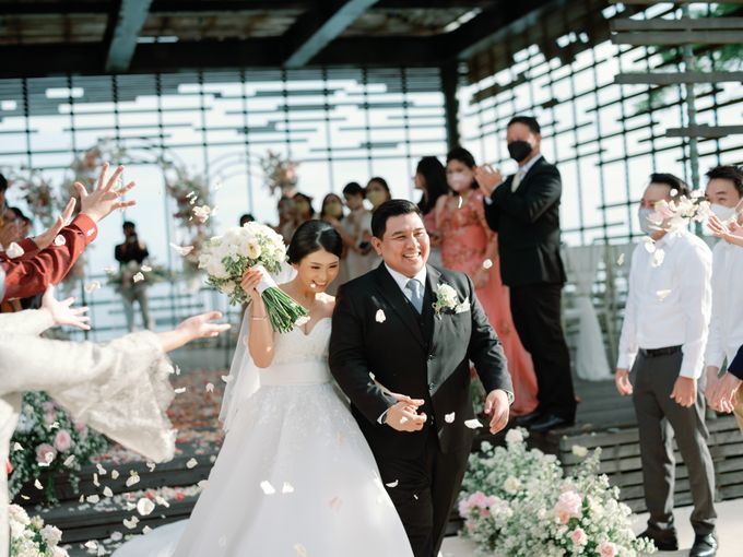 The Wedding of Czaesar & Henny by Varawedding - 001 The Wedding of Czaesar & Henny by Varawedding - 001