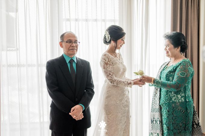Rendy Evelyn Wedding | Bride's Morning Preparation by DESPRO Organizer - 023