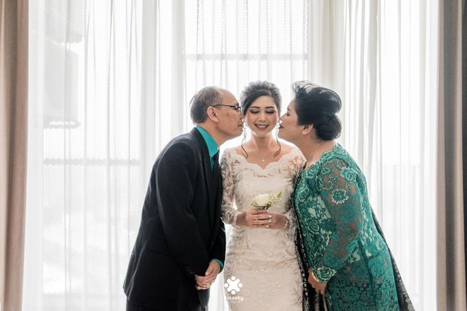 Rendy Evelyn Wedding | Bride's Morning Preparation by DESPRO Organizer - 024