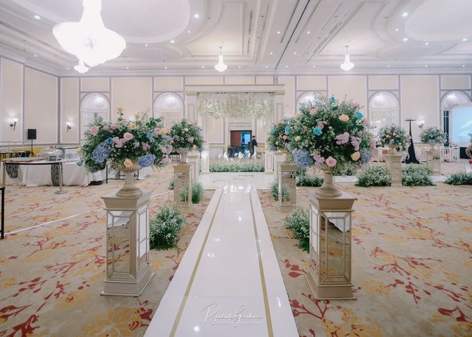 The Wedding of Fairuz & Cahiyono by Sky Wedding Entertainment Enterprise & Organizer - 006 The Wedding of Fairuz & Cahiyono by Sky Wedding Entertainment Enterprise & Organizer - 006