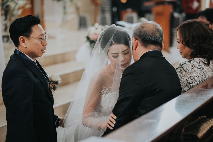 Holy Matrimony of Hendry & Kartika by Kayika Wedding Organizer - 006 Holy Matrimony of Hendry & Kartika by Kayika Wedding Organizer - 006