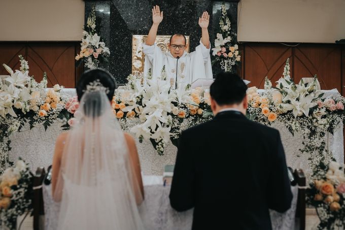 Holy Matrimony of Hendry & Kartika by Kayika Wedding Organizer - 008 Holy Matrimony of Hendry & Kartika by Kayika Wedding Organizer - 008