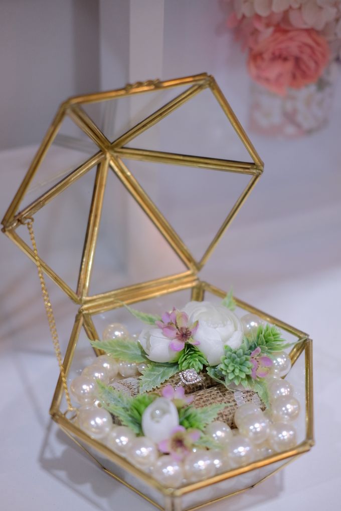 Ringbox by La Bloom Florist - 001 Ringbox by La Bloom Florist - 001