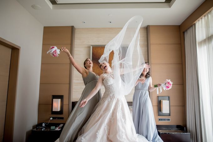 Miriam & Riyadi by One Heart Wedding - 003 Miriam & Riyadi by One Heart Wedding - 003
